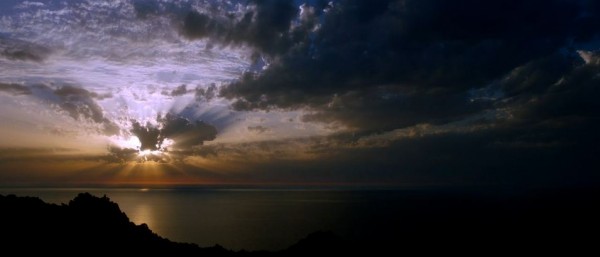 Time lapse de la beauté du ciel méditerranéen