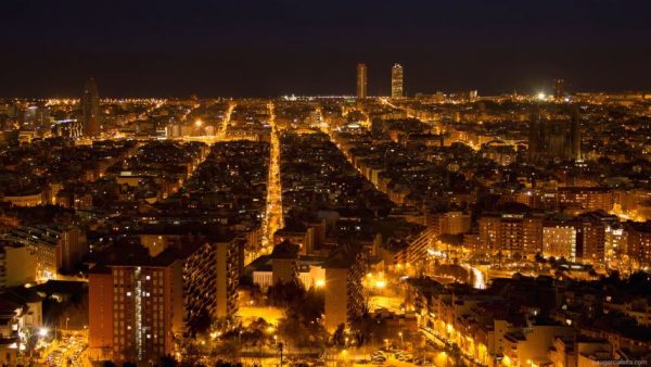 time-lapse-nuit-barcelone