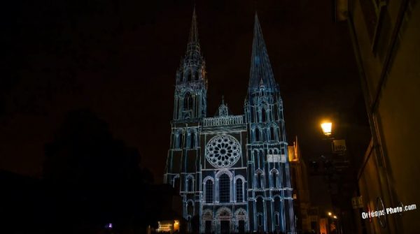 time-lapse-chartres-lumieres